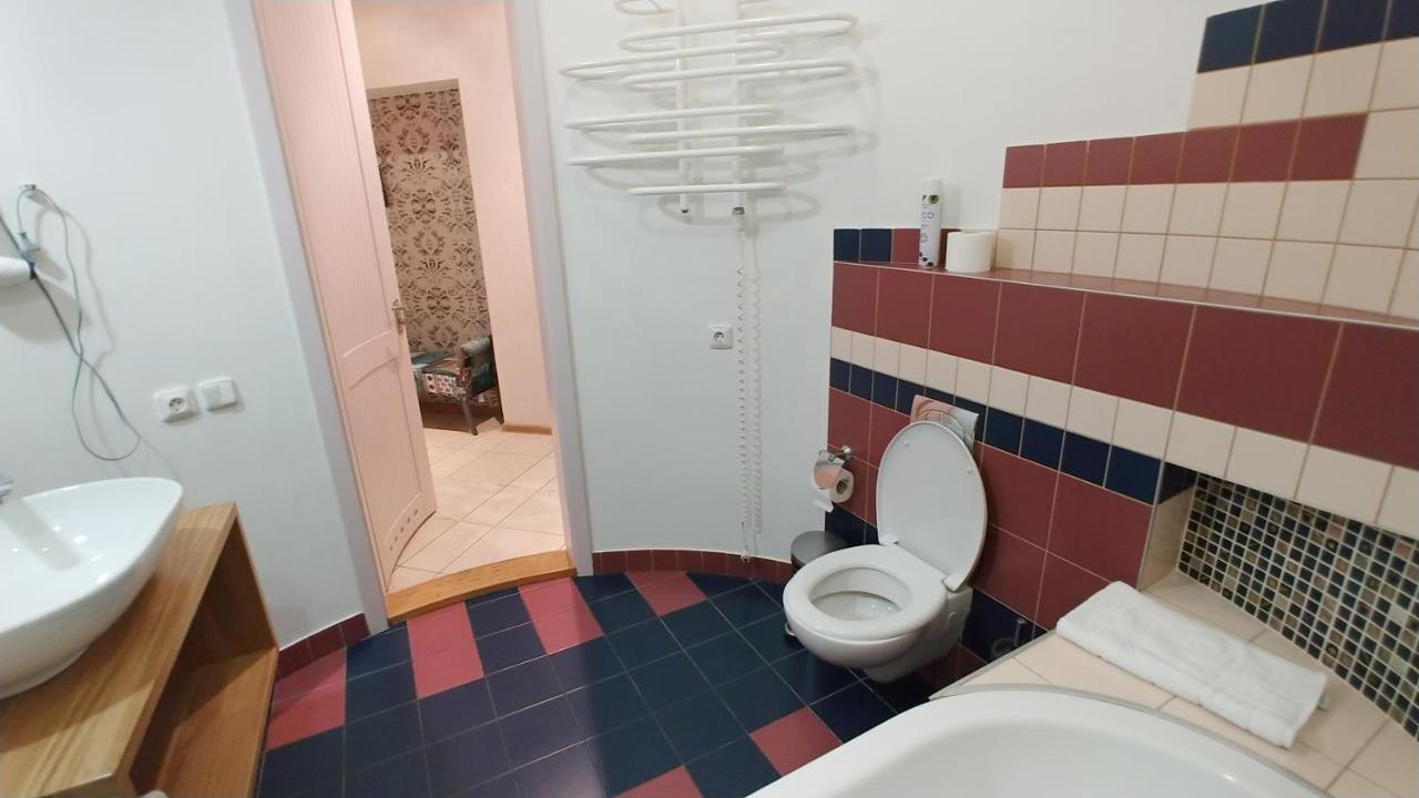 Квартира С Террасой, Крещатик 29, Бессарабка Kyiv Exterior foto